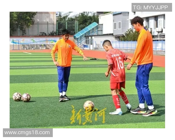 济南足球员的成长之路与未来发展展望探讨